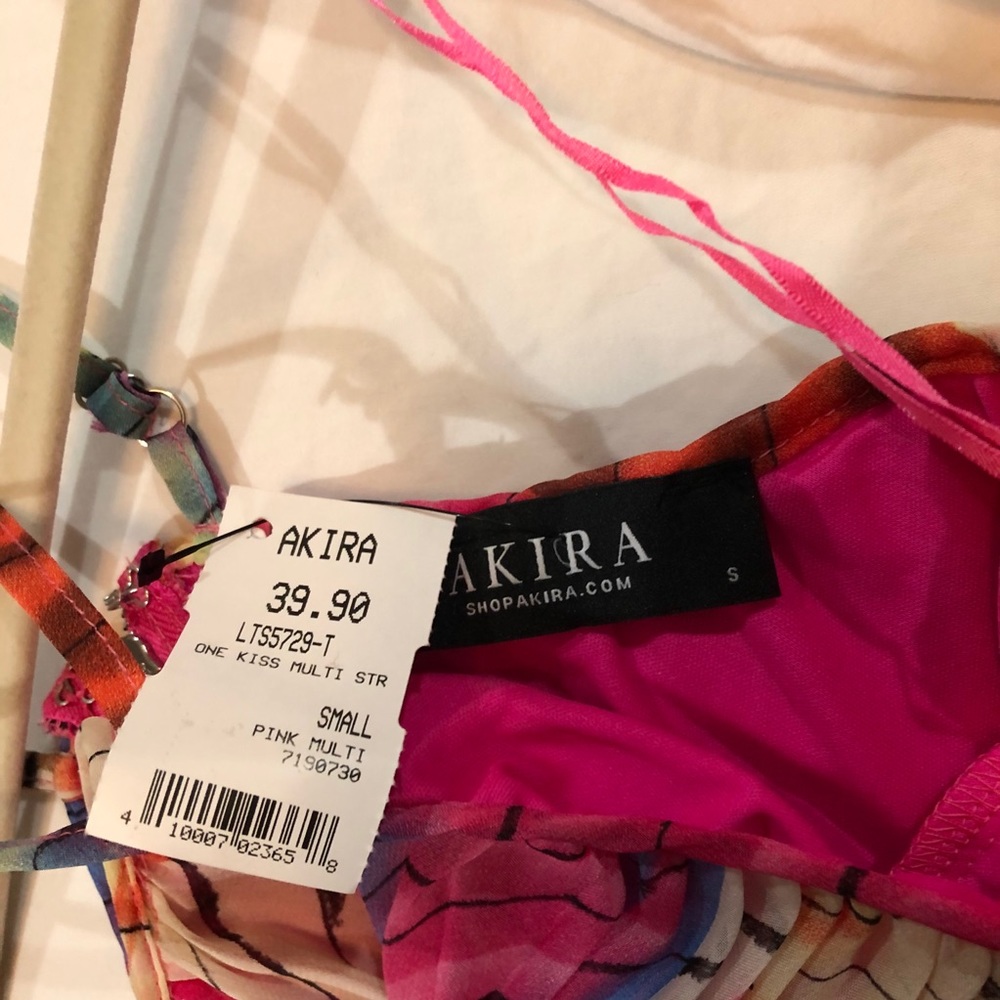 NWT Multi colored crop top - Picture 3 of 7